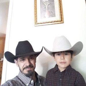 Meet your Posher, Ramiro